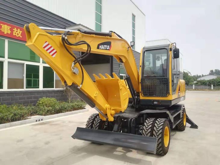 Wheel Excavators With Attachments